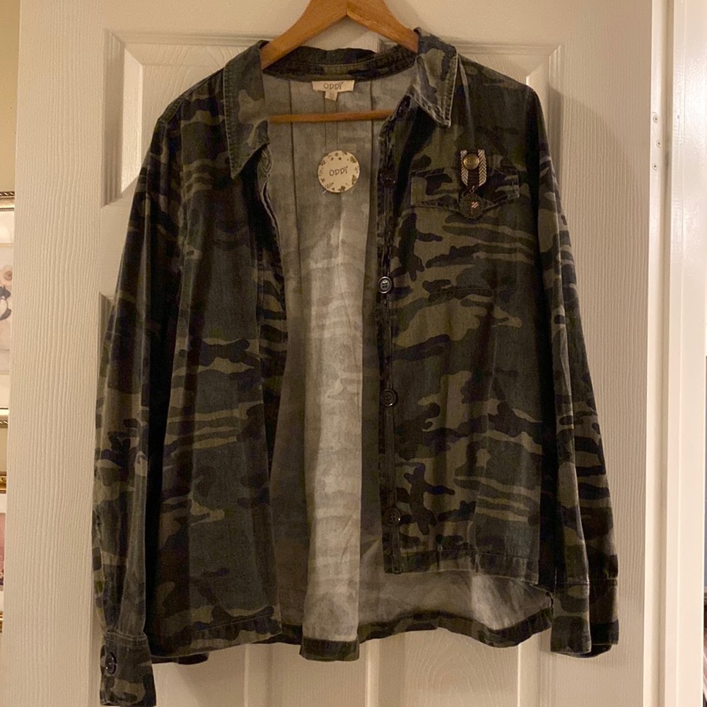 Camo jacket/top
